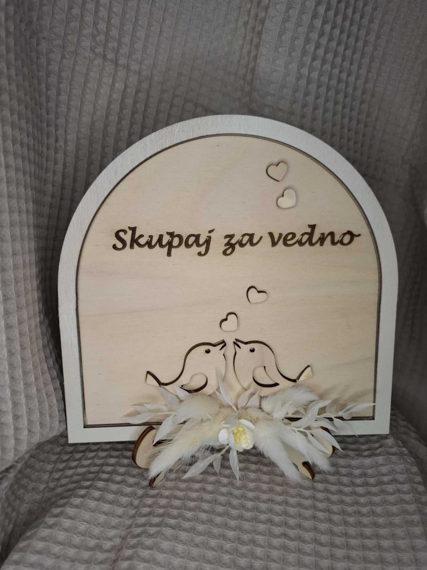 Okvir z mislijo in suhim cvetjem