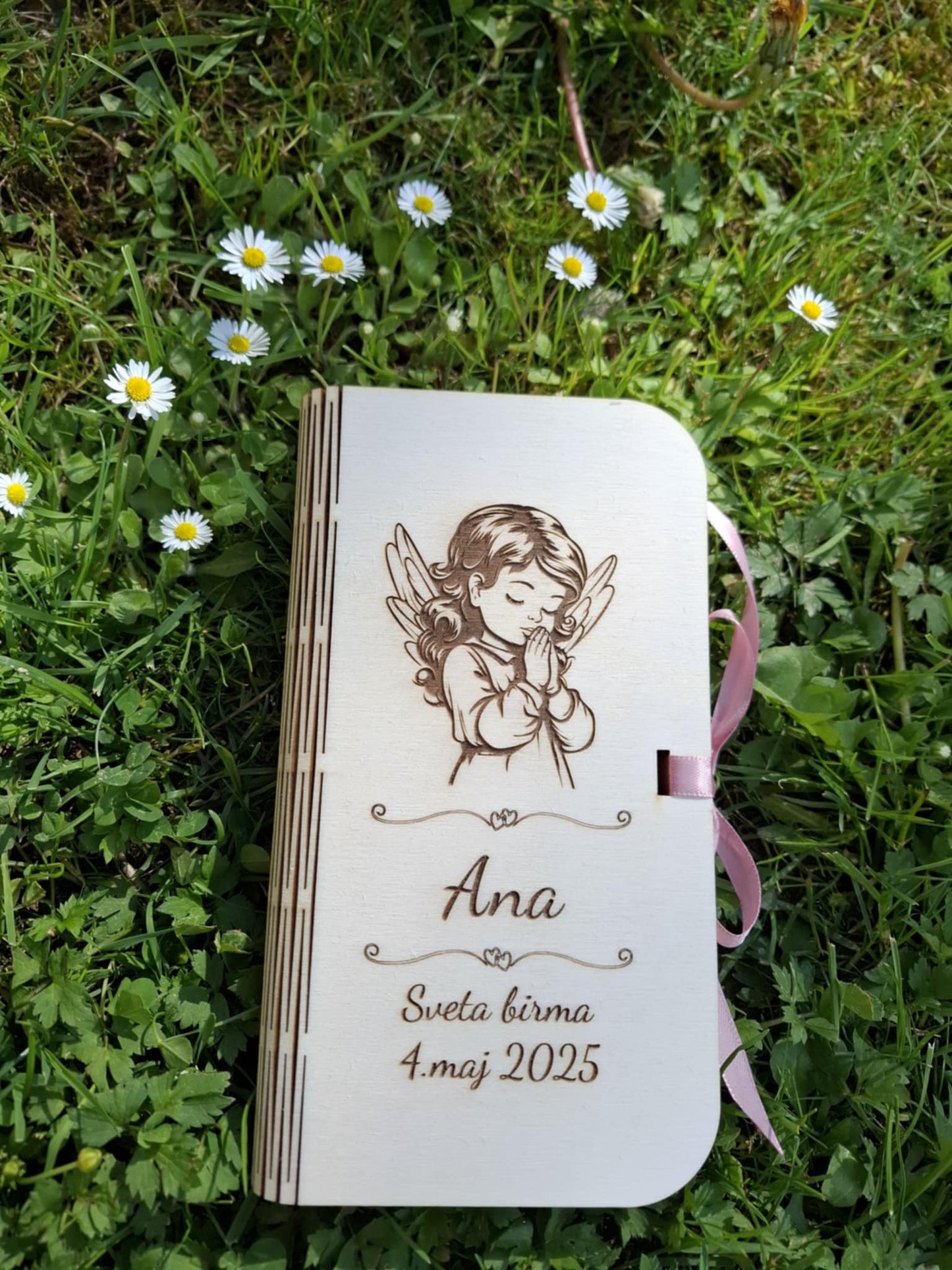 Lesena škatlica- knjiga