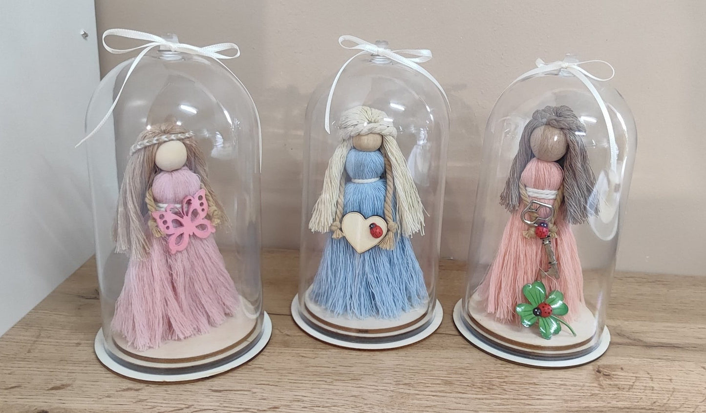 Punčka/angel v kupoli