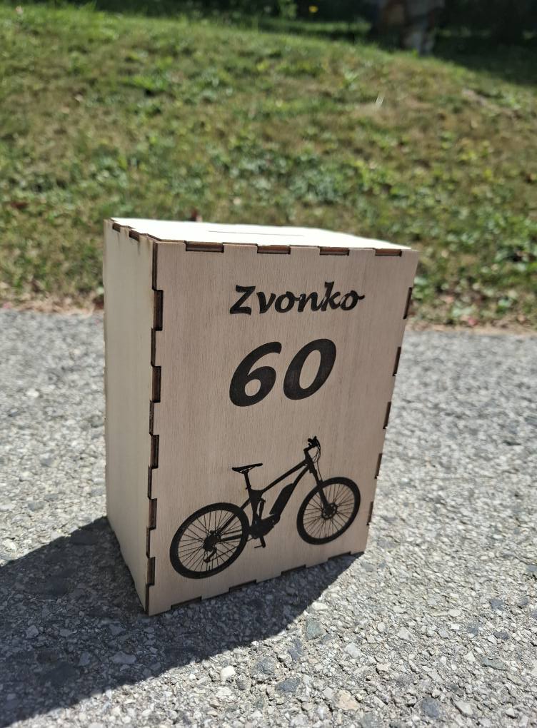 Leseni šparovec s posvetilom