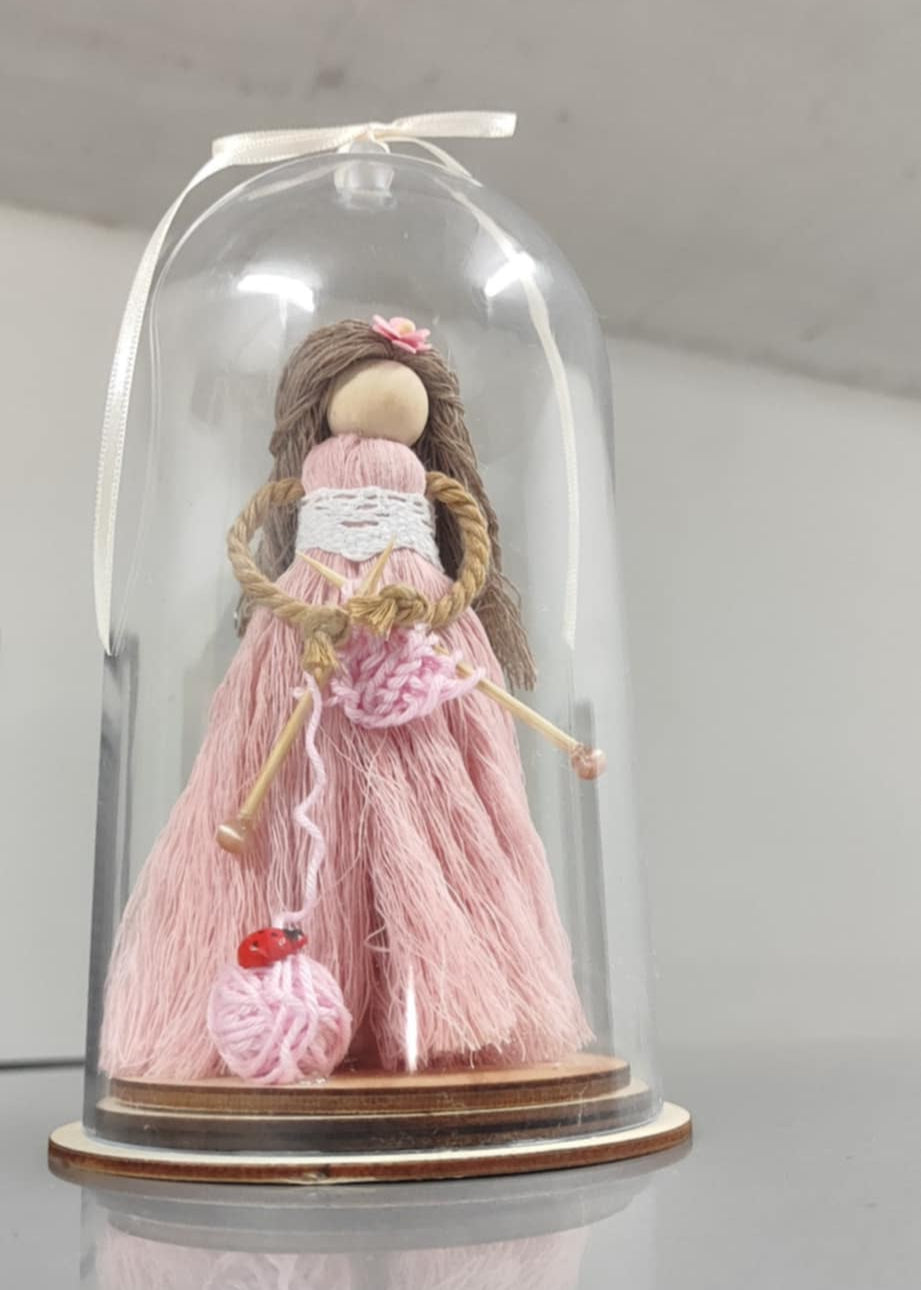 Punčka/angel v kupoli