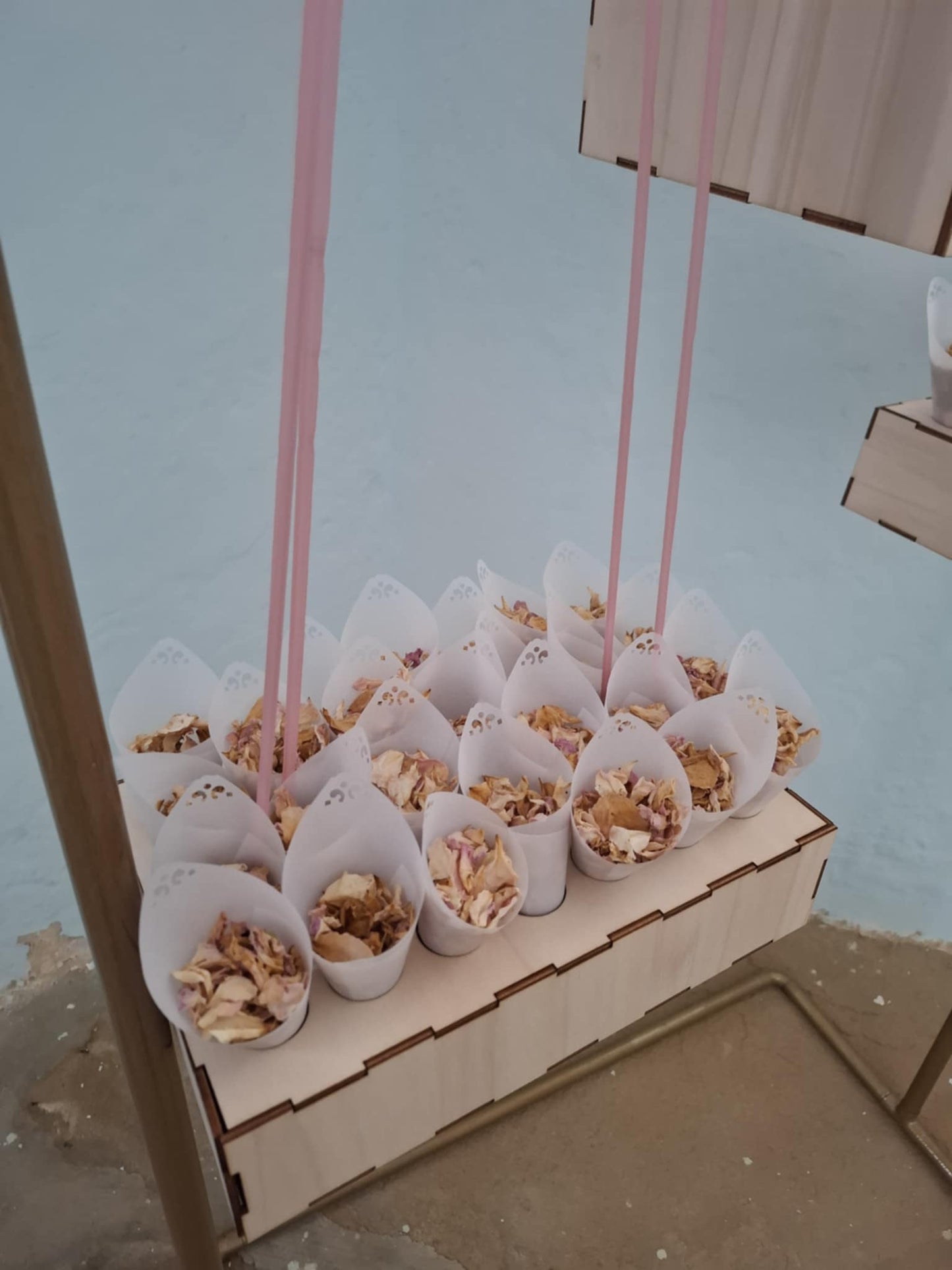 Zaboj za konfete in tabla